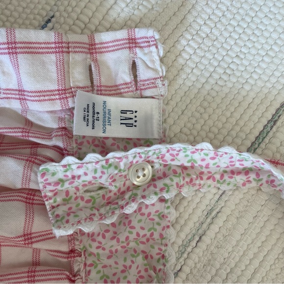 Apron style baby dress - Picture 7 of 7